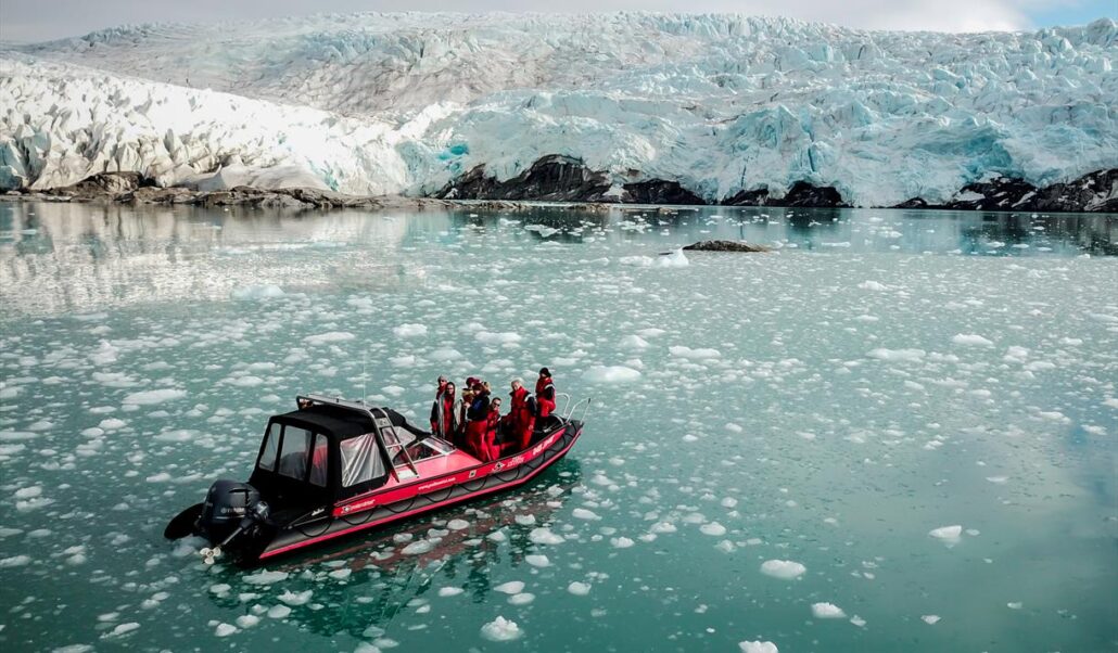 Speedboat to Billefjorden and Nordenskiöld Glacier